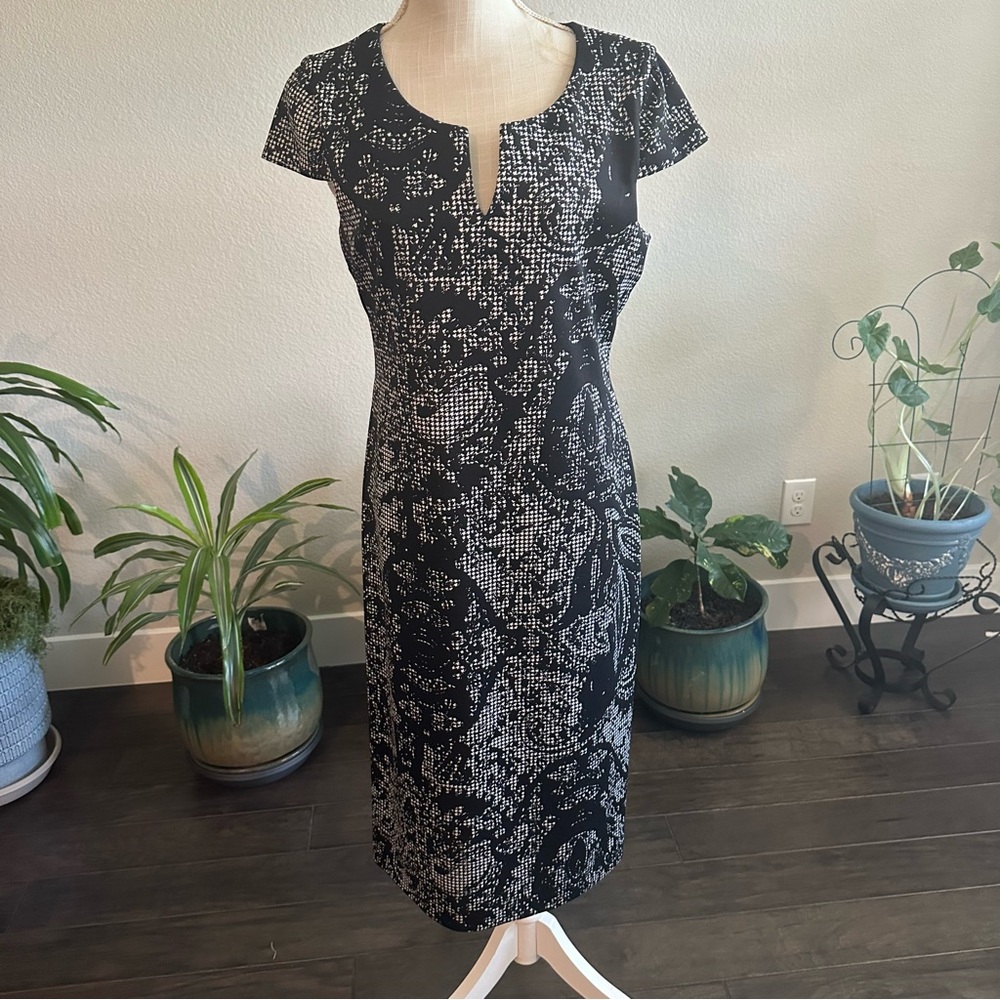 connected apparel || black and white sheath dress